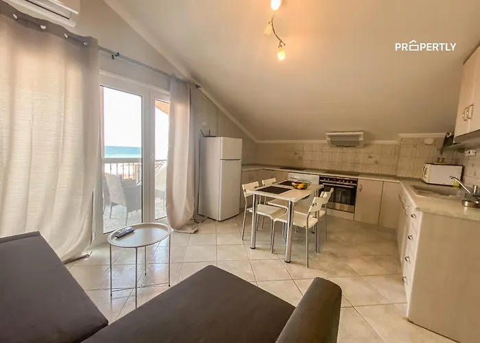 Sofia's Seafront House #propertly Apartament Vergia